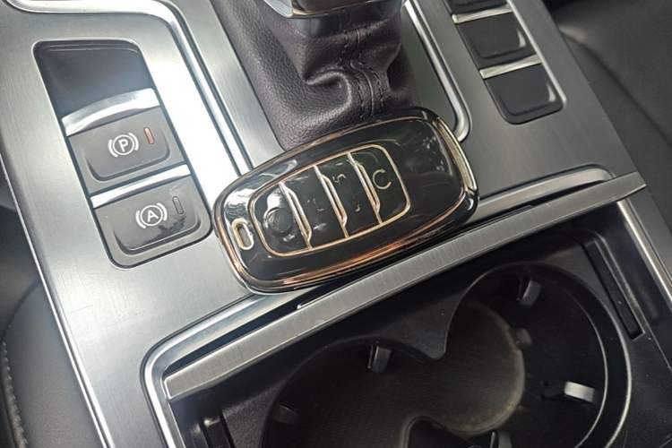 Used Hongqi H5 2022 Classic Model Facelift 1.5T DCT Qiyun Edition Vehicle Key