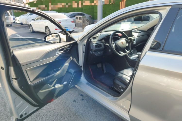 Used Hongqi H5 2022 Classic Model Facelift 1.8T Automatic Smart Connect Flagship Edition Driver Seat