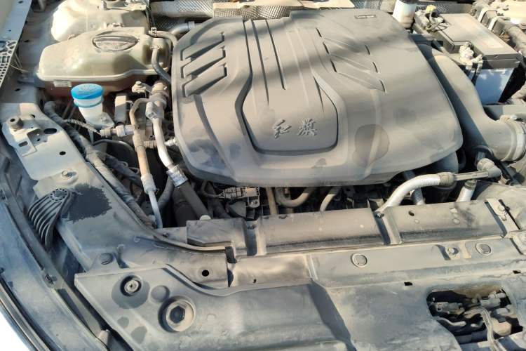 Used Hongqi H5 2022 Classic Model Facelift 1.8T Automatic Smart Connect Flagship Edition Engine Bay Right
