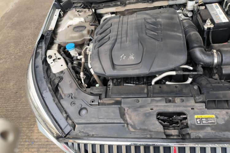 Used Hongqi H5 2022 Classic Model 1.5T DCT Flagship Edition Engine Bay Right