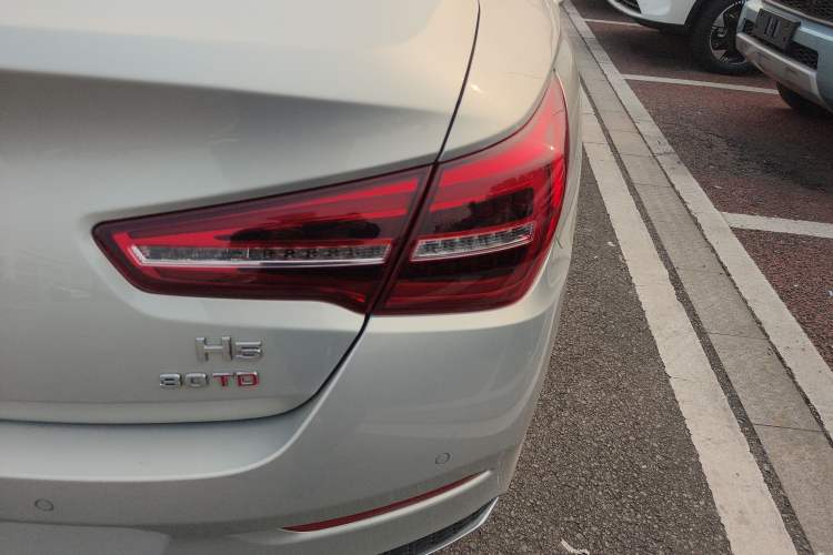 Used Hongqi H5 2022 Classic Model Facelift 1.5T DCT Qiyun Edition Exterior 6