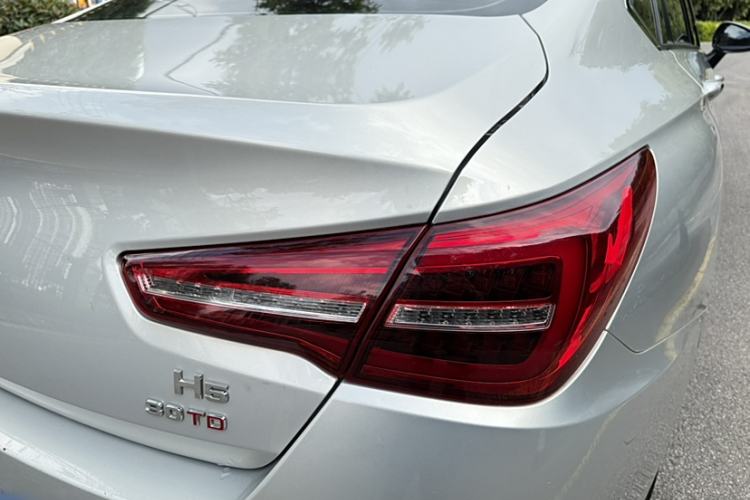 Used Hongqi H5 2022 Classic Model Facelift 1.5T DCT Qiyun Edition Exterior 6