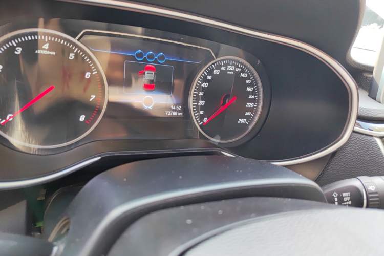 Used Hongqi H5 2022 Classic Model 1.5T DCT Flagship Edition Instrument Cluster