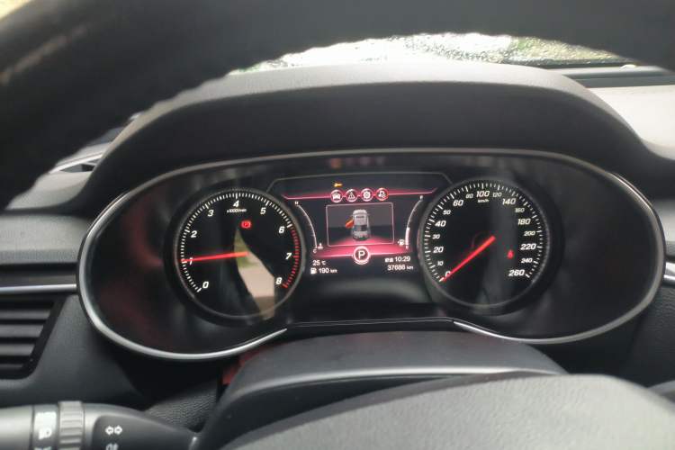 Used Hongqi H5 2022 Classic Model 1.5T DCT Flagship Edition Instrument Cluster