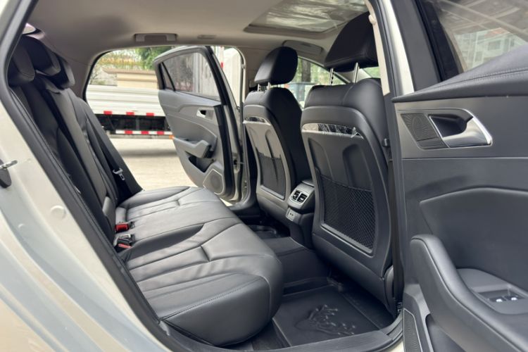 Used Hongqi H5 2022 Classic Model 1.5T DCT Flagship Edition Interior 10