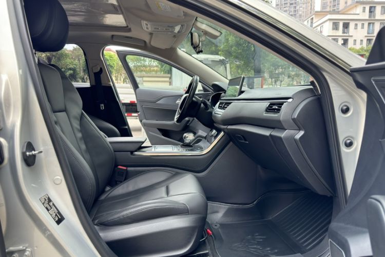 Used Hongqi H5 2022 Classic Model 1.5T DCT Flagship Edition Interior 2
