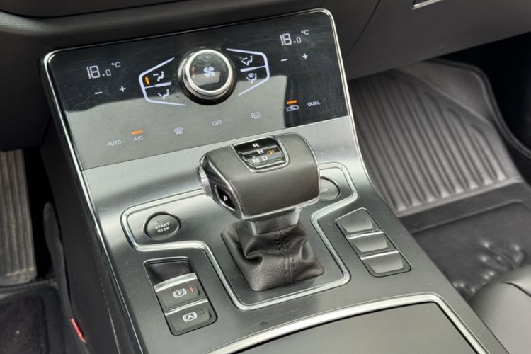 Used Hongqi H5 2022 Classic Model 1.5T DCT Flagship Edition Interior 4