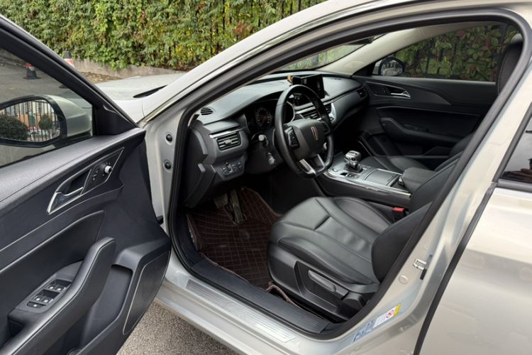 Used Hongqi H5 2022 Classic Model Facelift 1.5T DCT Qiyun Edition Interior 4