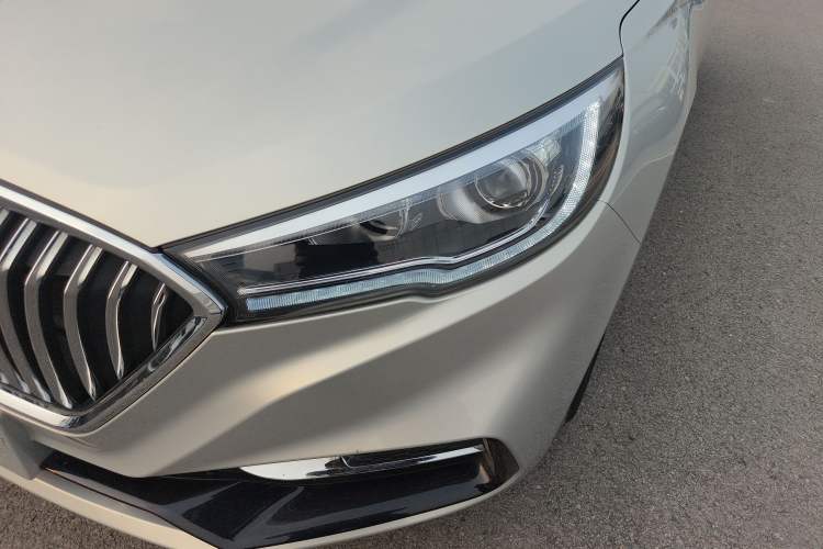 Used Hongqi H5 2022 Classic Model Facelift 1.5T DCT Qiyun Edition Left Front Headlight