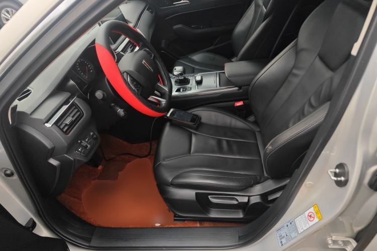 Used Hongqi H5 2022 Classic Model Facelift 1.5T DCT Qiyun Edition Left Front Seat