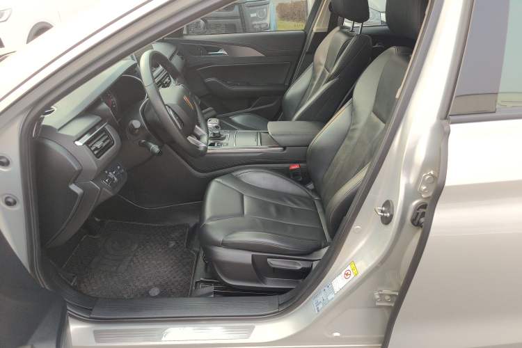 Used Hongqi H5 2022 Classic Model Facelift 1.5T DCT Qiyun Edition Left Front Seat