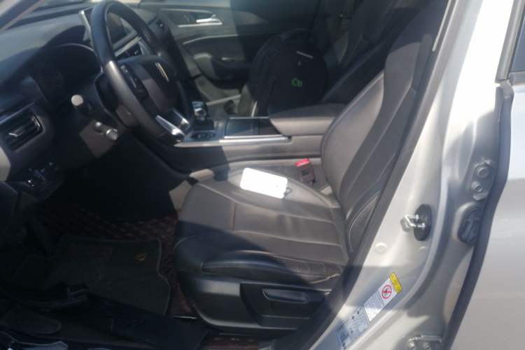 Used Hongqi H5 2022 Classic Model Facelift 1.5T DCT Qiyun Edition Left Front Seat