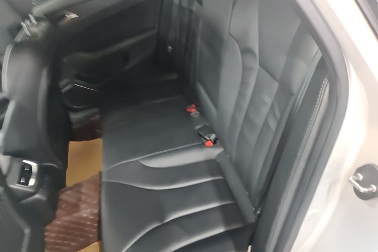 Used Hongqi H5 2022 Classic Model Facelift 1.5T DCT Qiyun Edition Left Rear Seat