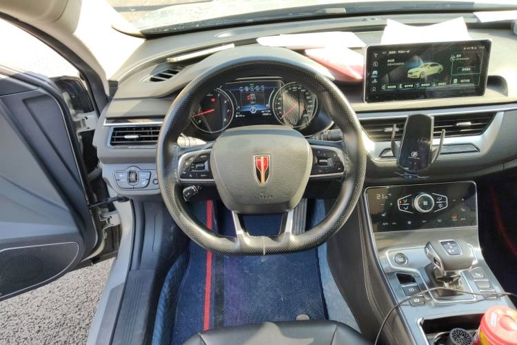 Used Hongqi H5 2022 Classic Model Facelift 1.8T Automatic Smart Connect Flagship Edition Steering Wheel