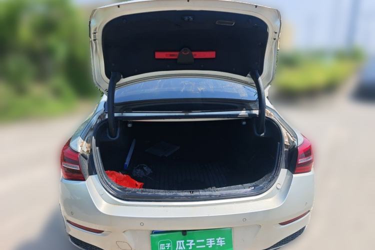 Used Hongqi H5 2022 Classic Model 1.5T DCT Flagship Edition Trunk