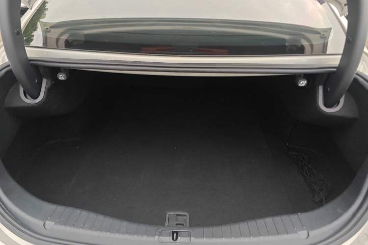 Used Hongqi H5 2022 Classic Model Facelift 1.5T DCT Qiyun Edition Trunk