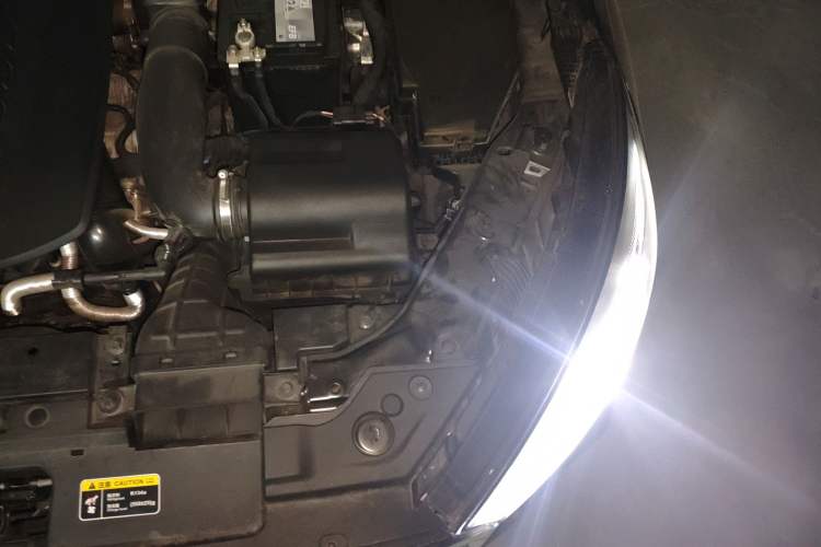 Used Hongqi H5 2022 Classic Model Facelift 1.8T Automatic Smart Connect Flagship Edition Engine Bay Left