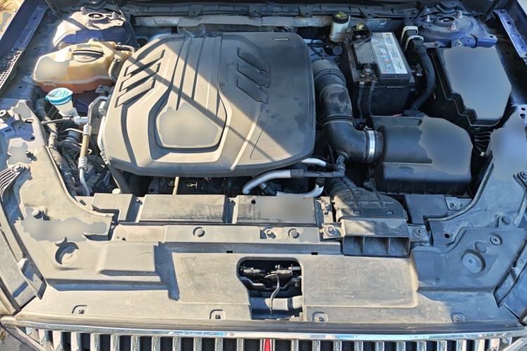 Used Hongqi H5 2022 Classic Model 1.5T DCT Flagship Edition Engine Bay