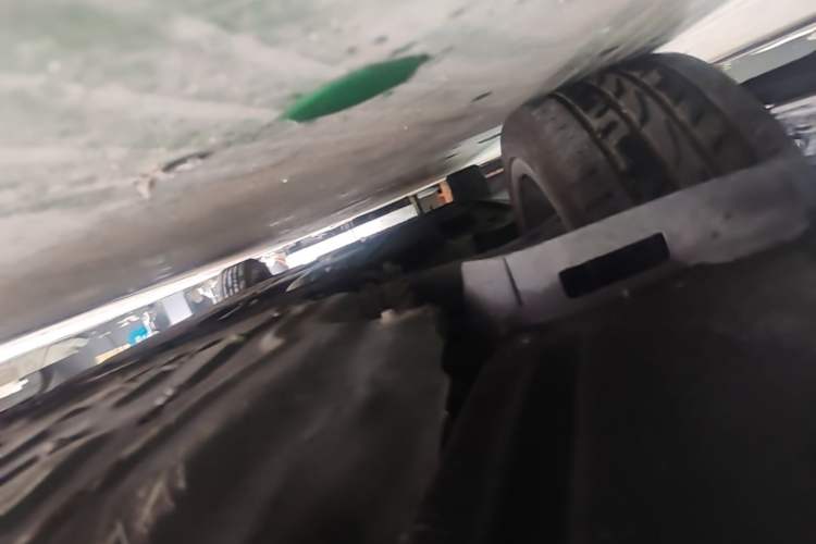 Used Hongqi H5 2022 Classic Model 1.8T Automatic Smart Connect Flagship Edition Chassis Front