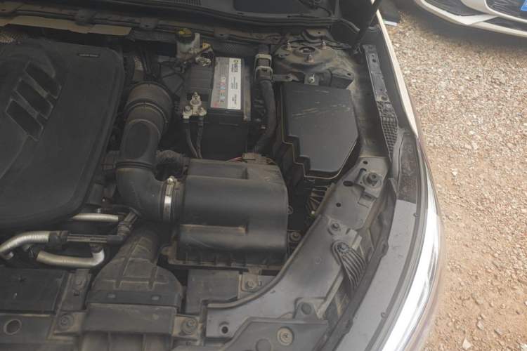 Used Hongqi H5 2022 Classic Model Facelift 1.5T DCT Qiyun Edition Engine Bay Left
