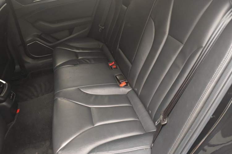 Used Hongqi H5 2022 Classic Model Facelift 1.5T DCT Qiyun Edition Left Rear Seat