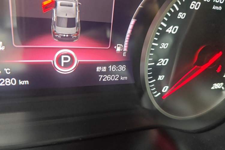 Used Hongqi H5 2022 Classic Model Facelift 1.5T DCT Qiyun Edition Odometer Close Up