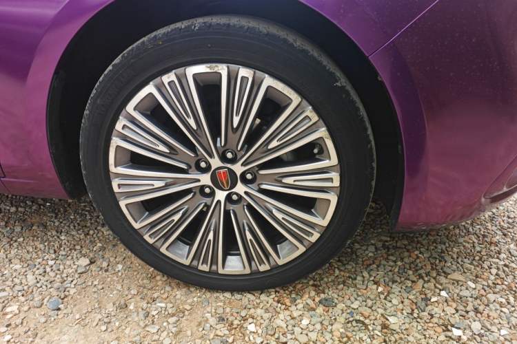 Used Hongqi H5 2022 Classic Model Facelift 1.5T DCT Qiyun Edition Right Front Wheel Hub