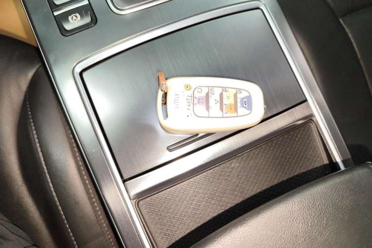 Used Hongqi H5 2022 Classic Model 1.5T DCT Flagship Edition Vehicle Key
