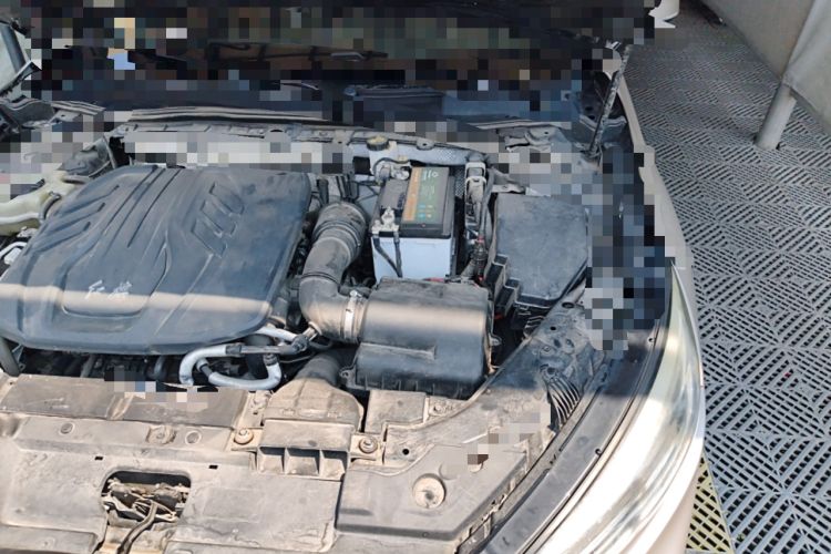 Used Hongqi H5 2022 Classic Model 1.5T DCT Flagship Edition Engine Bay Left