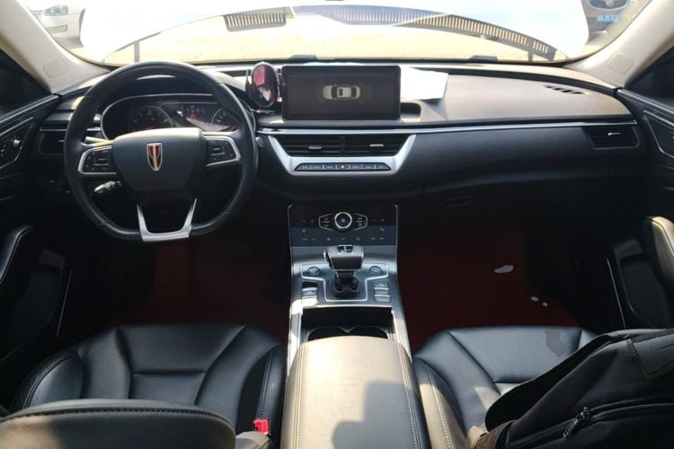 Used Hongqi H5 2022 Classic Model Facelift 1.8T Automatic Smart Connect Flagship Edition Center Console