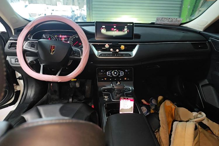 Used Hongqi H5 2022 Classic Model Facelift 1.5T DCT Qiyun Edition Center Console