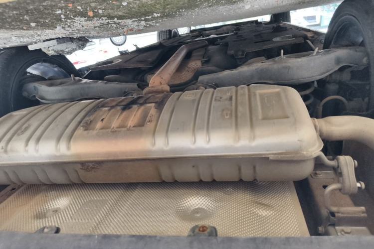 Used Hongqi H5 2022 Classic Model 1.8T Automatic Smart Connect Flagship Edition Chassis Rear