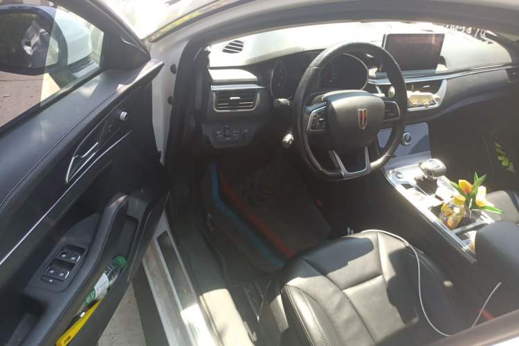 Used Hongqi H5 2022 Classic Model 1.5T DCT Flagship Edition Driver Seat