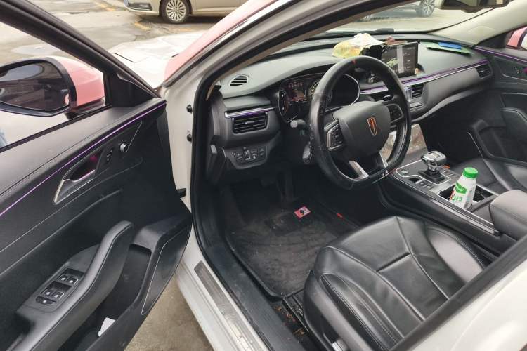 Used Hongqi H5 2022 Classic Model 1.8T Automatic Smart Connect Flagship Edition Driver Seat