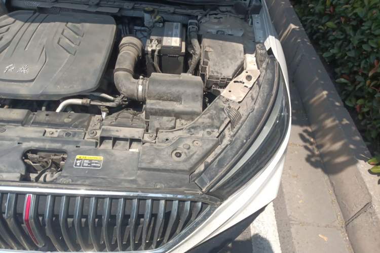 Used Hongqi H5 2022 Classic Model 1.5T DCT Flagship Edition Engine Bay Left