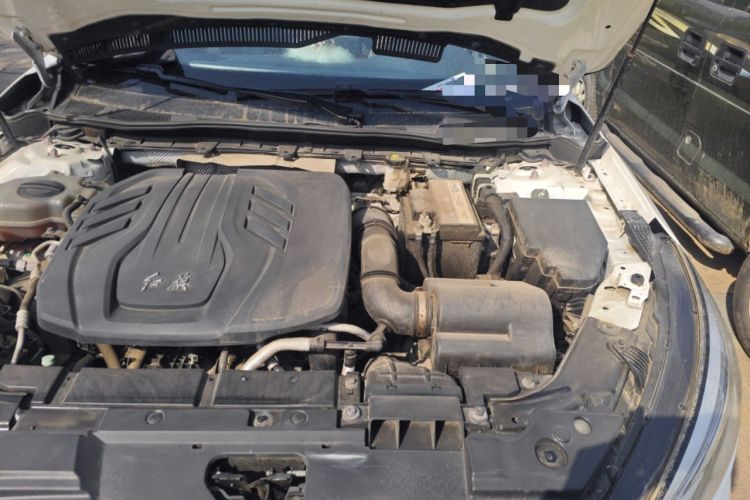 Used Hongqi H5 2022 Classic Model 1.5T DCT Flagship Edition Engine Bay Left