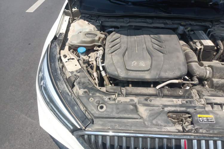 Used Hongqi H5 2022 Classic Model 1.5T DCT Flagship Edition Engine Bay Right