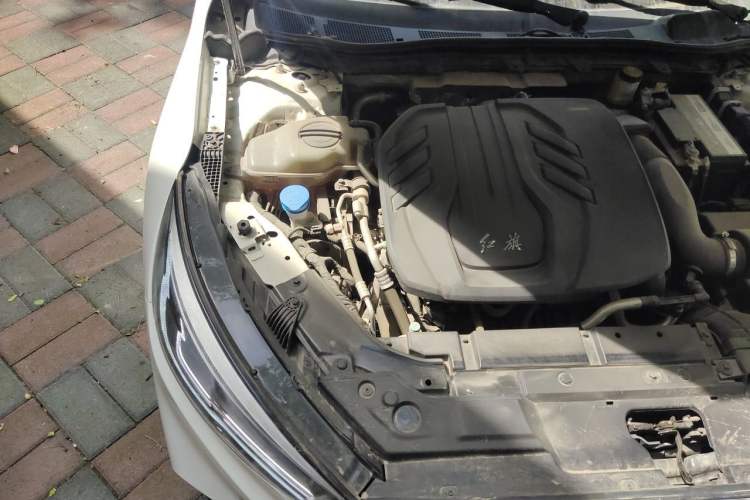 Used Hongqi H5 2022 Classic Model Facelift 1.8T Automatic Smart Connect Flagship Edition Engine Bay Right