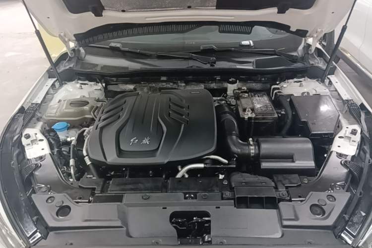 Used Hongqi H5 2022 Classic Model Facelift 1.5T DCT Qiyun Edition Engine Bay