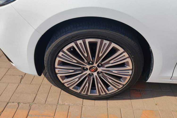 Used Hongqi H5 2022 Classic Model Facelift 1.8T Automatic Smart Connect Flagship Edition Exterior 4
