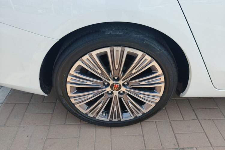 Used Hongqi H5 2022 Classic Model Facelift 1.8T Automatic Smart Connect Flagship Edition Exterior 5
