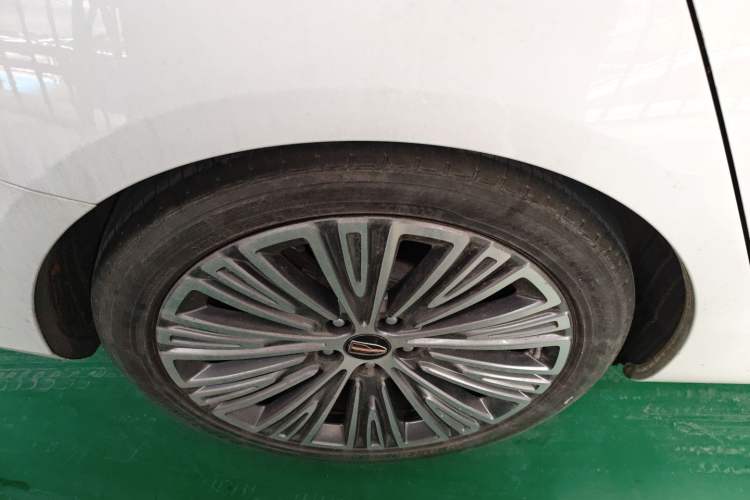 Used Hongqi H5 2022 Classic Model Facelift 1.8T Automatic Smart Connect Flagship Edition Exterior 5