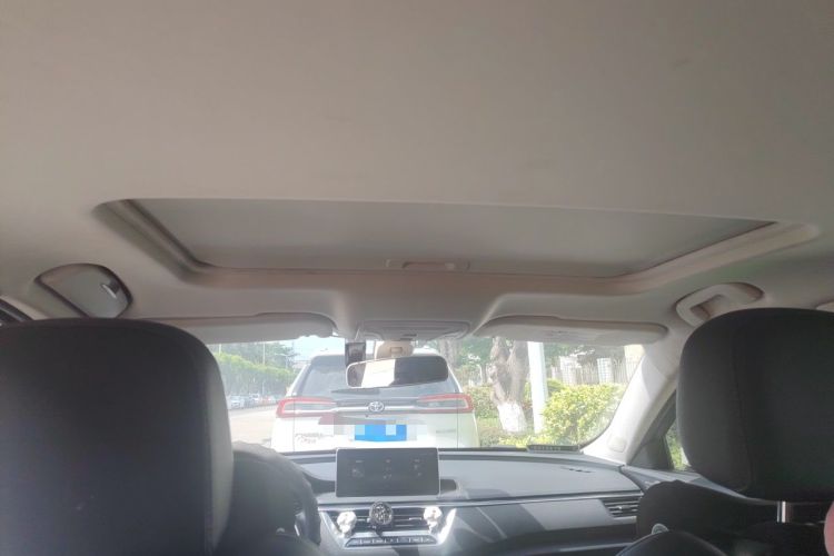 Used Hongqi H5 2022 Classic Model 1.5T DCT Flagship Edition Headliner