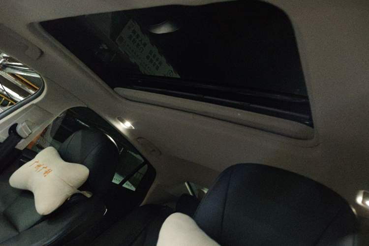 Used Hongqi H5 2022 Classic Model Facelift 1.5T DCT Qiyun Edition Headliner