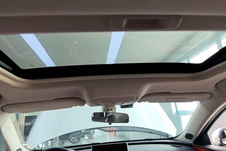 Used Hongqi H5 2022 Classic Model Facelift 1.5T DCT Qiyun Edition Headliner