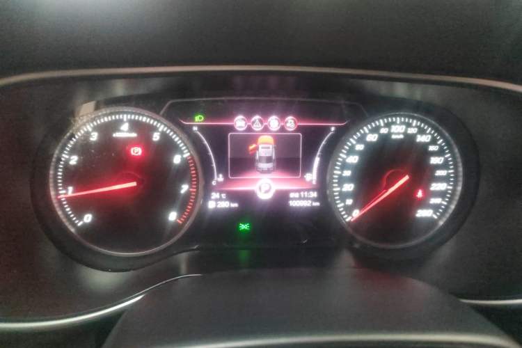 Used Hongqi H5 2022 Classic Model 1.5T DCT Flagship Edition Instrument Cluster