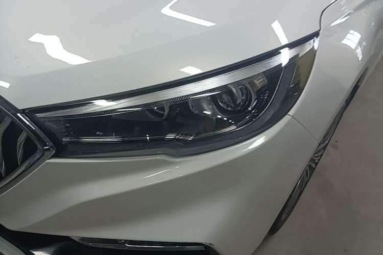 Used Hongqi H5 2022 Classic Model Facelift 1.5T DCT Qiyun Edition Left Front Headlight
