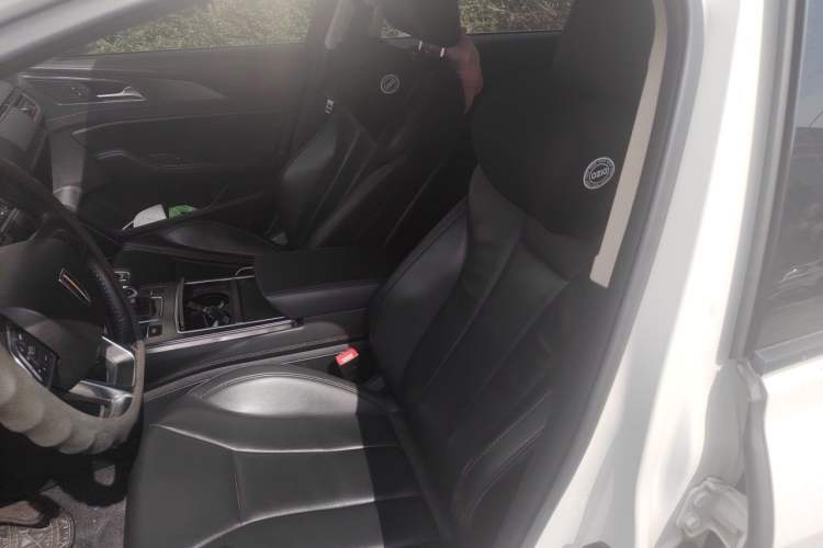 Used Hongqi H5 2022 Classic Model 1.5T DCT Flagship Edition Left Front Seat