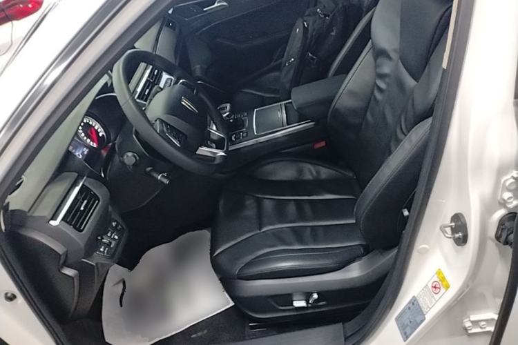Used Hongqi H5 2022 Classic Model Facelift 1.8T Automatic Smart Connect Flagship Edition Left Front Seat