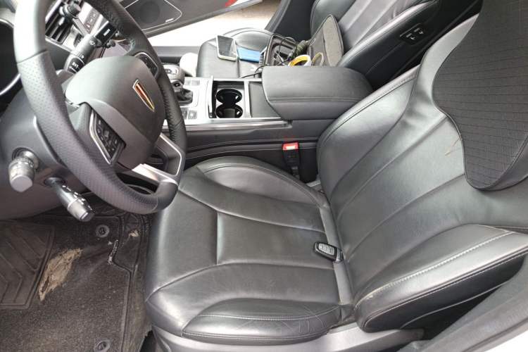 Used Hongqi H5 2022 Classic Model Facelift 1.8T Automatic Smart Connect Flagship Edition Left Front Seat